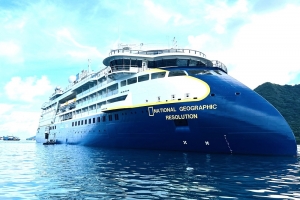 Tàu du lịch thám hiểm đưa khách quốc tế đến Côn Đảo